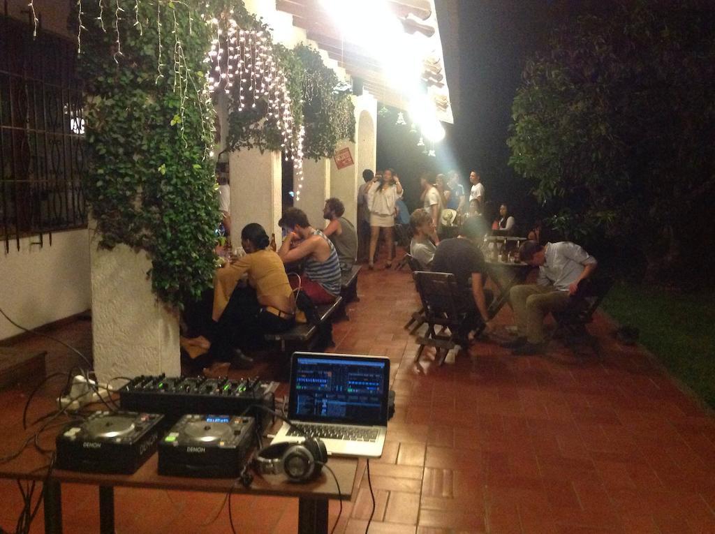 La Pinta Boogaloo Hostel Cali Exterior photo